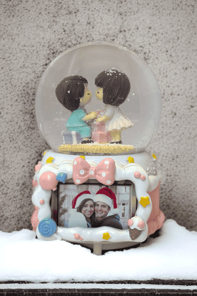 Çerçeveli Otomatik Püskürtmeli Kar Küresi