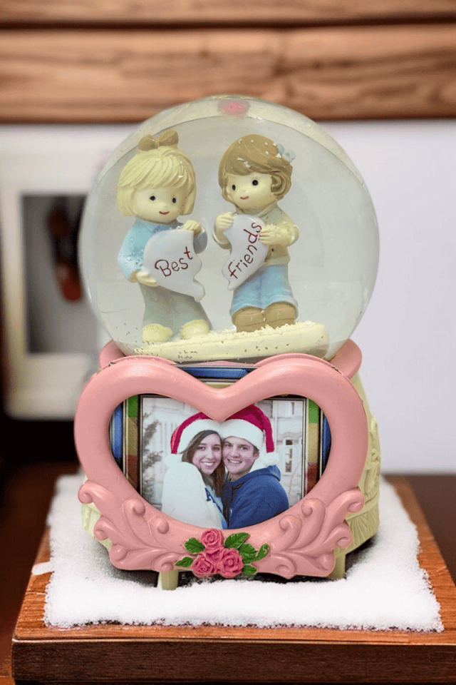 Çerçeveli Otomatik Püskürtmeli Kar Küresi