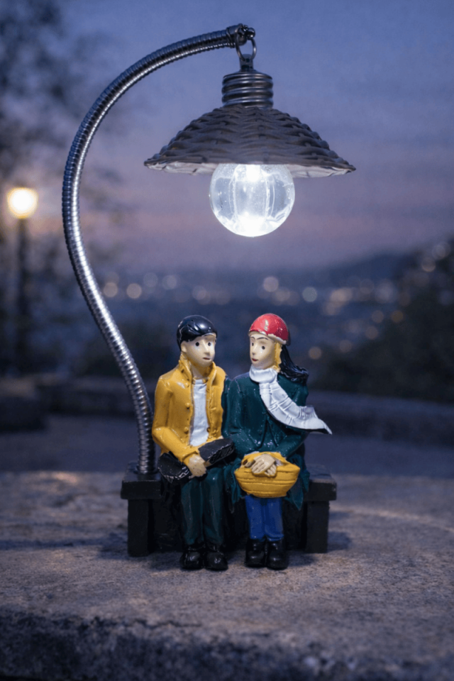 Işıklı sevgili & arkadaş biblosu