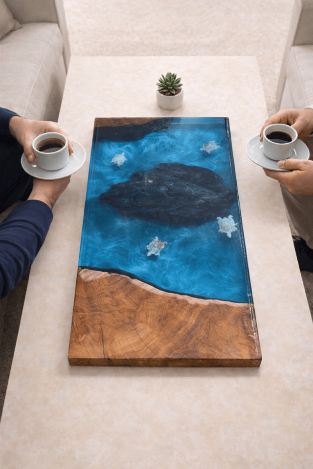 Kaplumbağa ve Okyanus Detaylı Ahşap & Epoksi Orta Sehpa