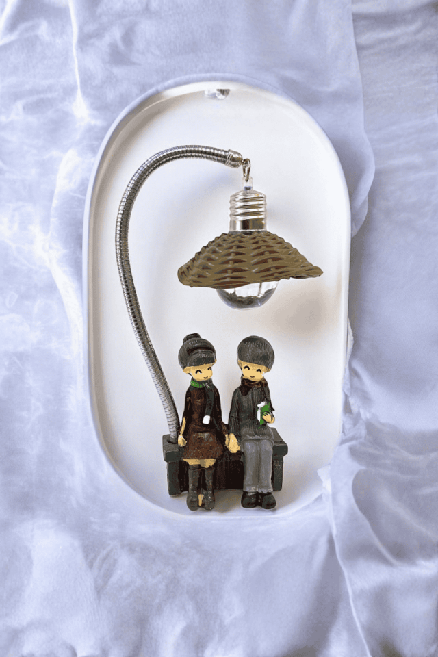 Işıklı Sevgili Biblo