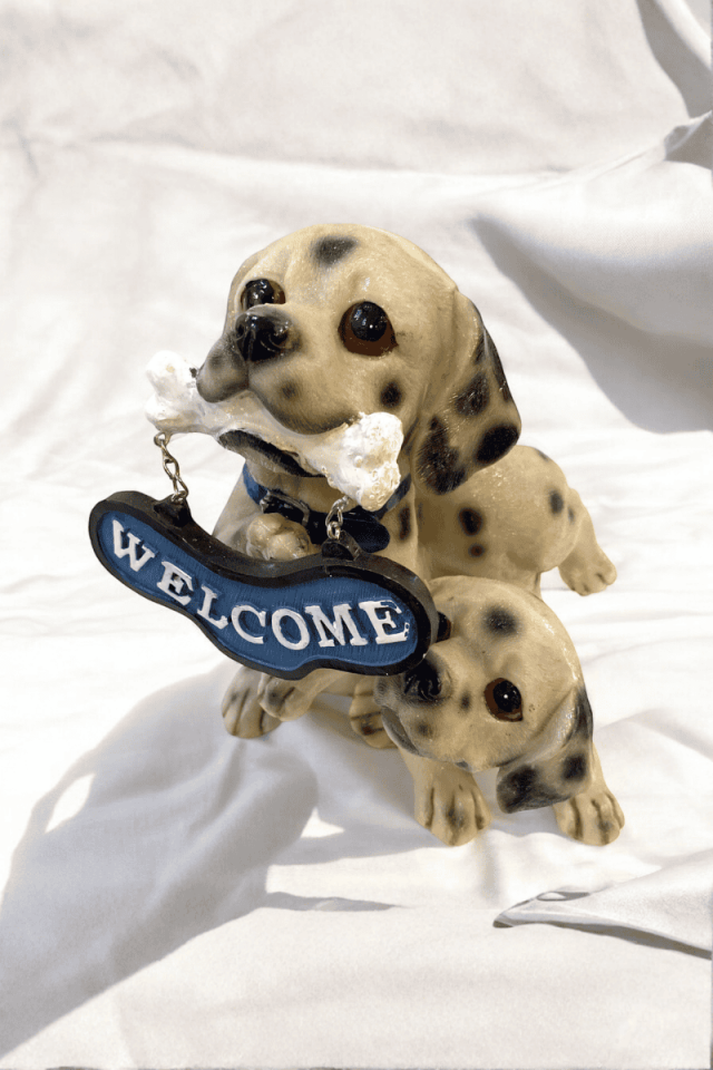 Çift Köpek Biblosu