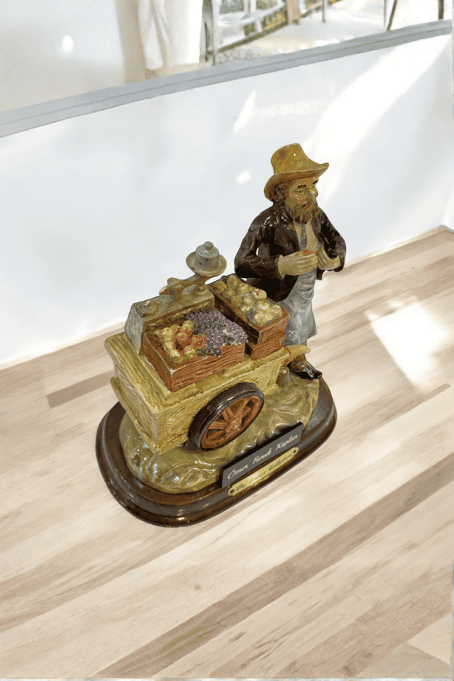 Seyyar Satıcı Biblo