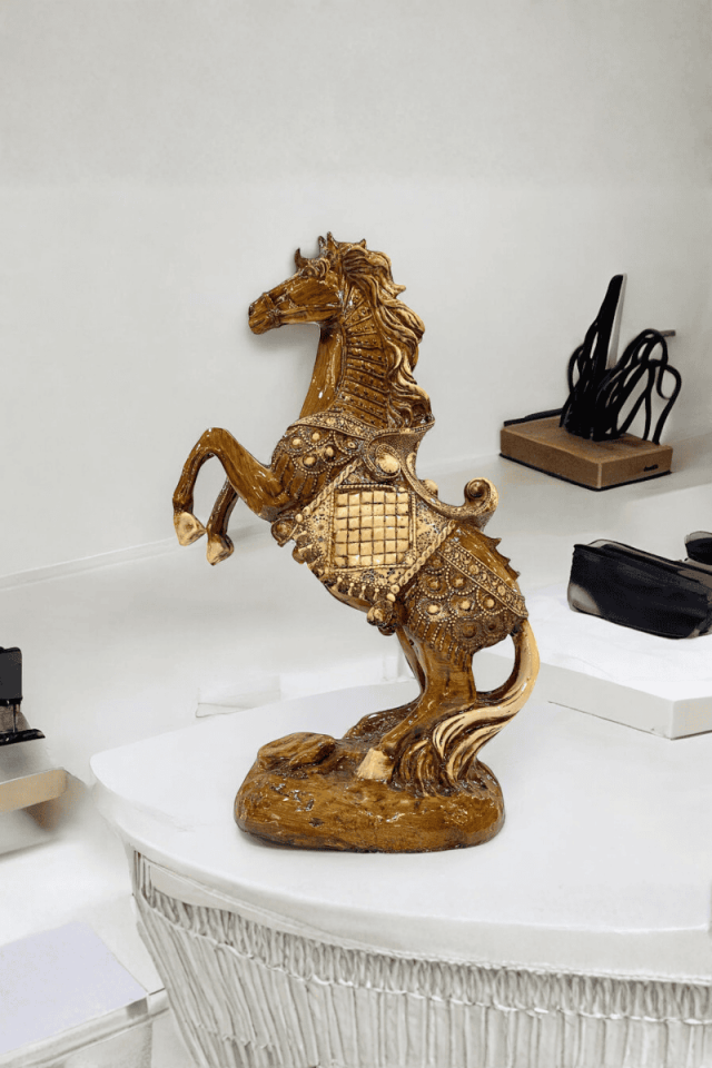 At Heykeli Polyester