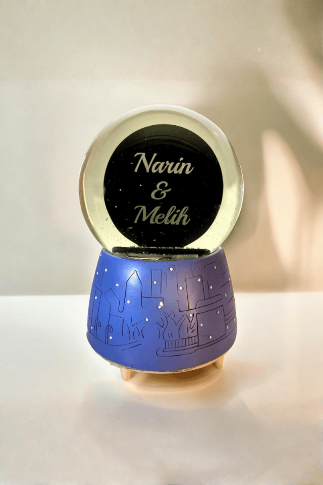 Kişiye Özel Kar Küresi Püskürtmeli