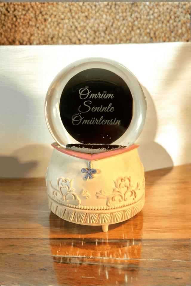 Kişiye Özel Kar Küresi Püskürtmeli Çerçeveli