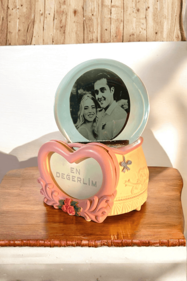 Kişiye Özel Kar Küresi Püskürtmeli Çerçeveli