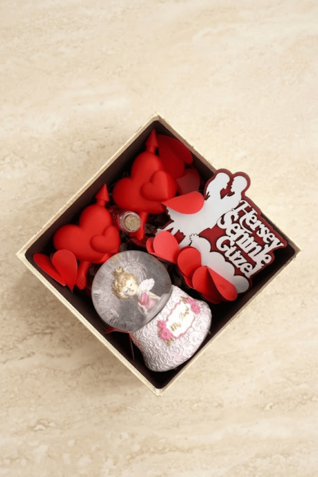 Kadına Özel Hediye Kutusu