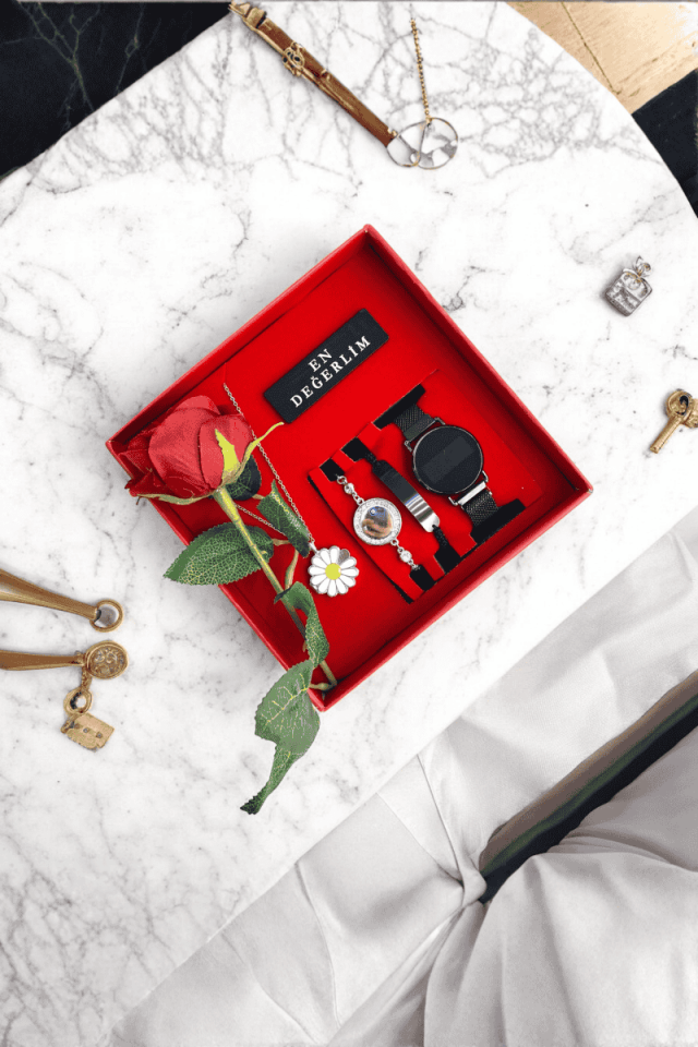 Kişiye Özel Hediye Kutusu