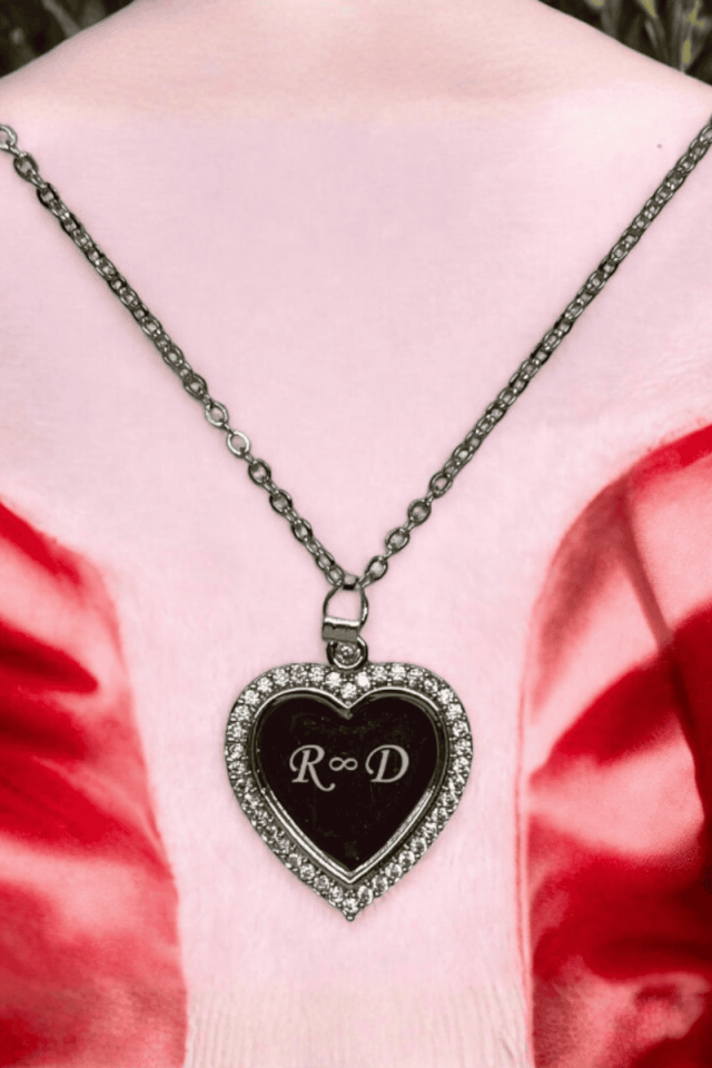 Kişiye Özel Kalpli Taşlı Kolye