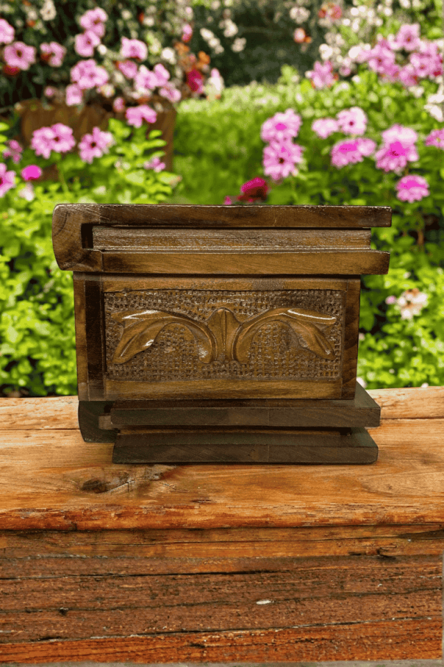 Kilitli Ceviz Ahşap Sandık