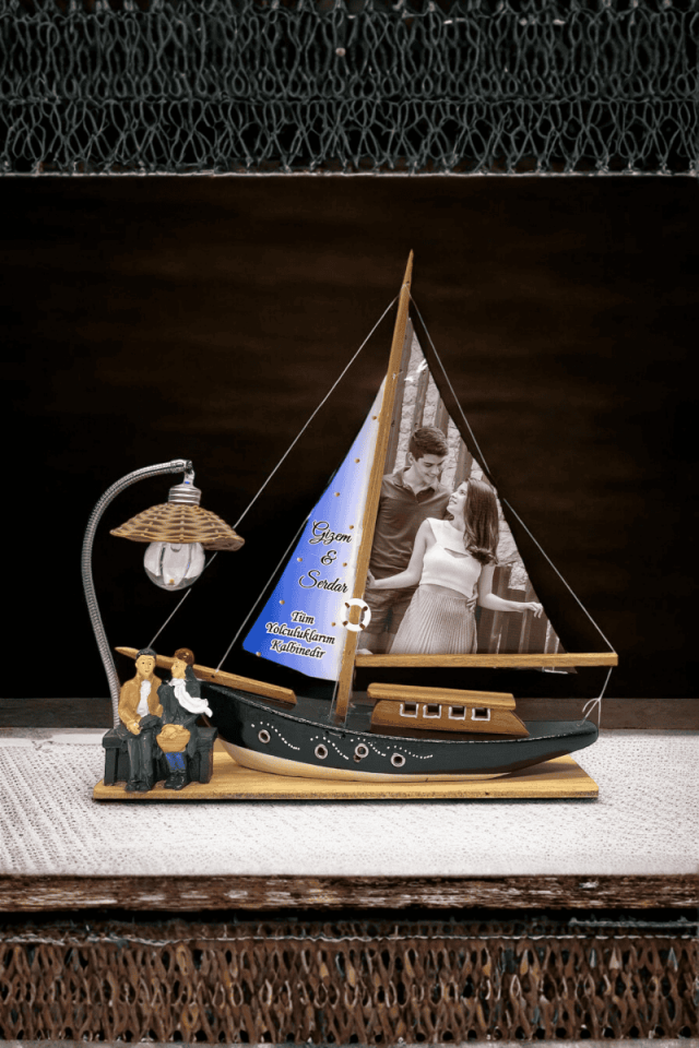 Kişiye Özel Gece Lambalı Gemi
