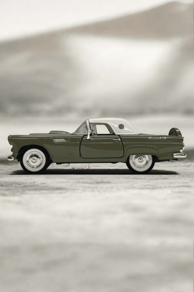 1956 Ford Thunderbird Model Klasik Araba