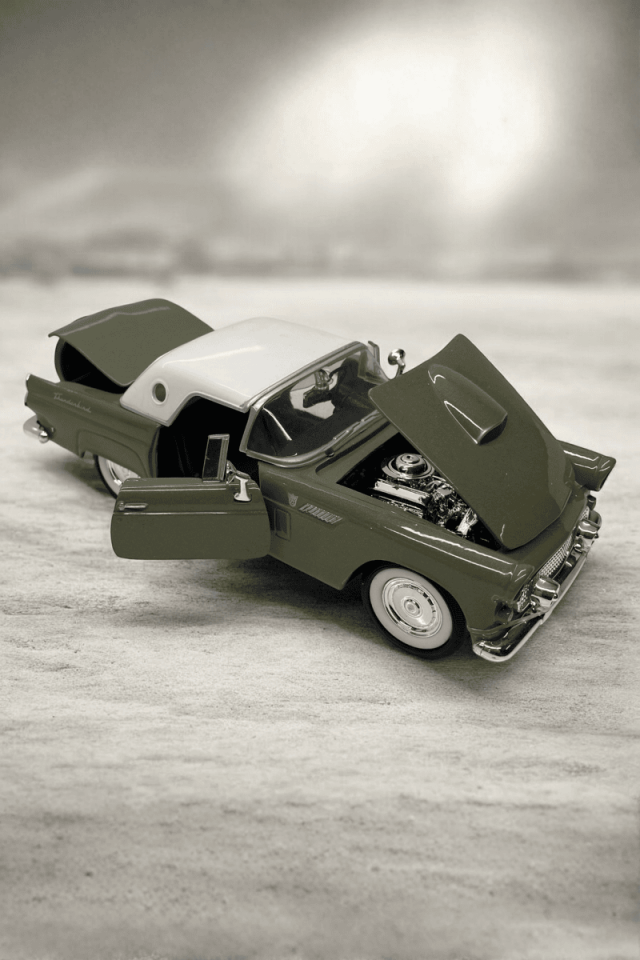 1956 Ford Thunderbird Model Klasik Araba