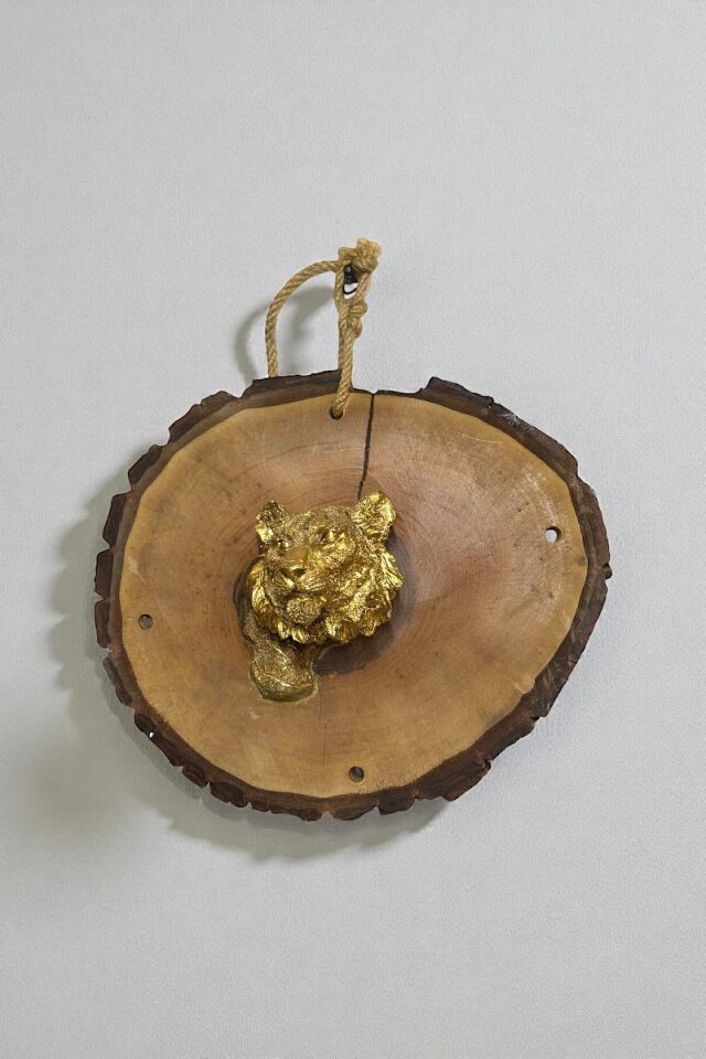 Kütüklü Aslan Heykeli