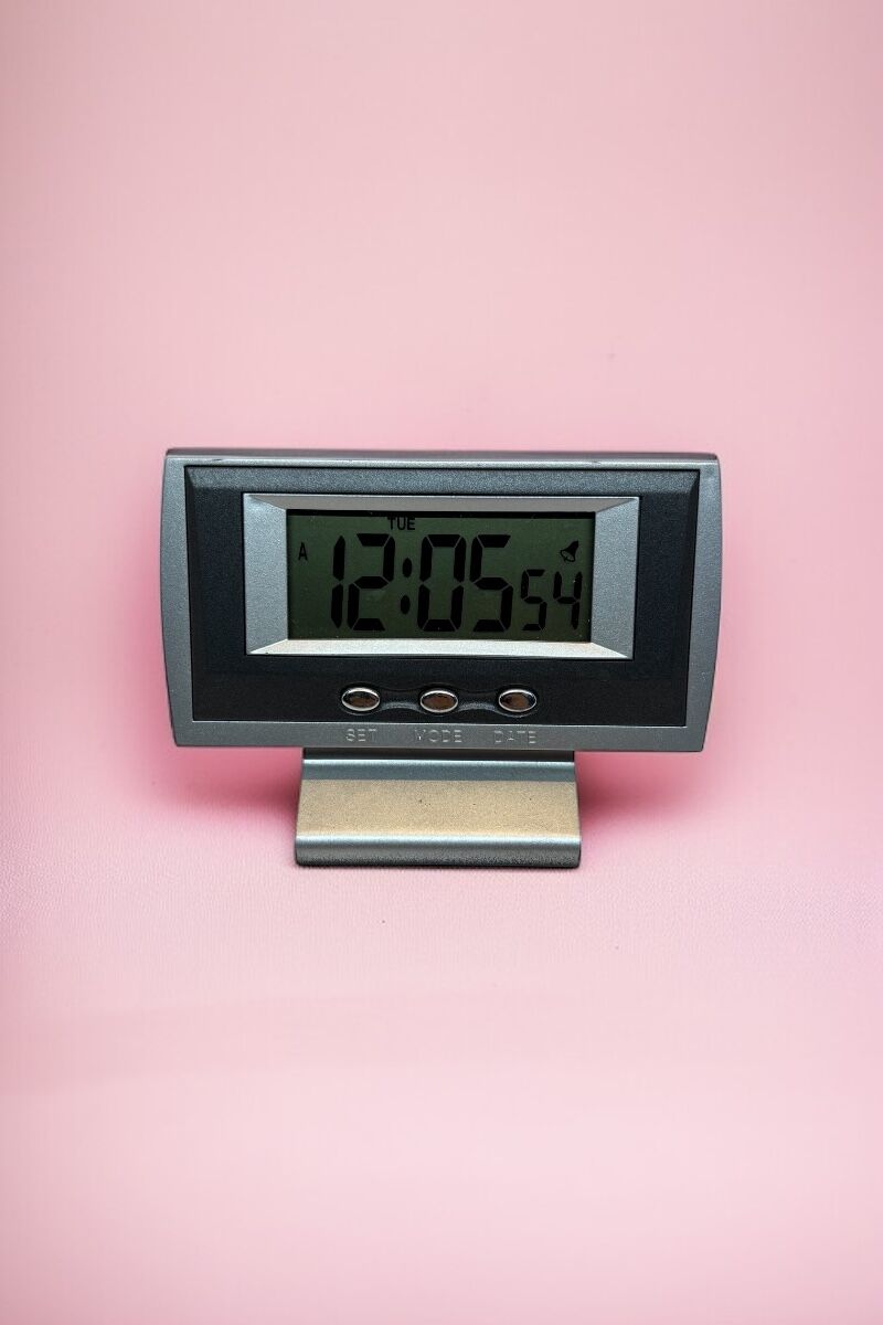 Dijital Masa Üstü Saat