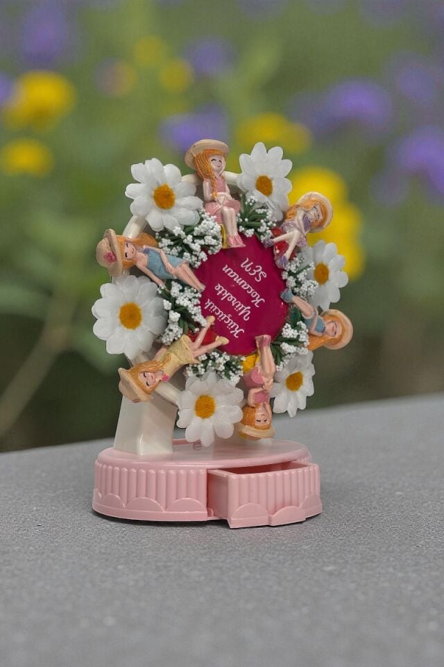 Kız Arkadaşa Müzik Kutusu