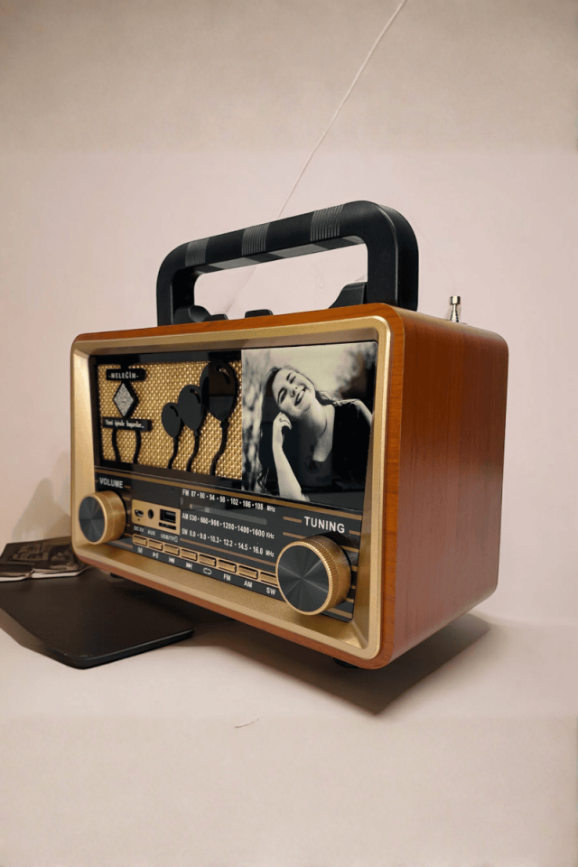 Nostalji Radyo Kişiye Özel Hediye