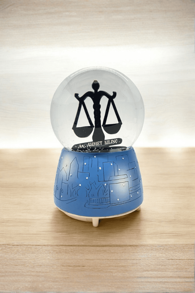 Avukata Özel Kar Küresi